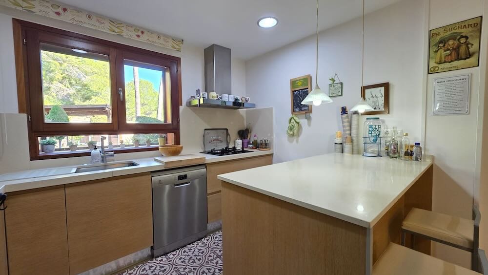 Property 2438 - Image 67